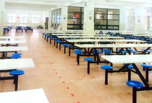 喜報 蓮都區餐飲服務水平再上新臺階，八家單位榮膺食品安全A級認證